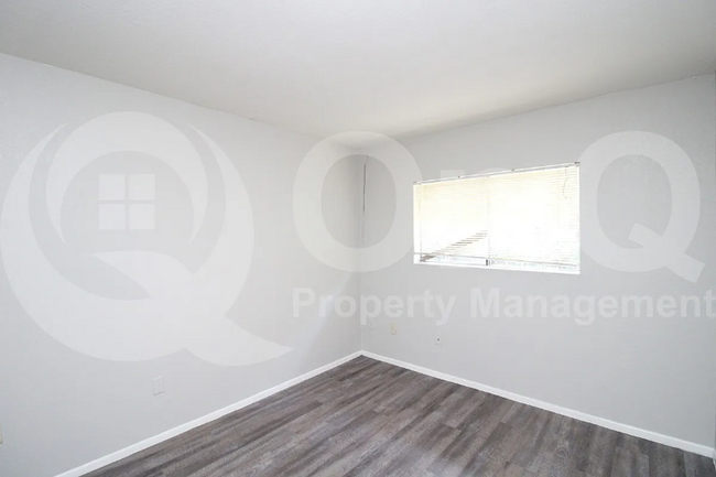 Foto del edificio - 3002 E Waltann Ln