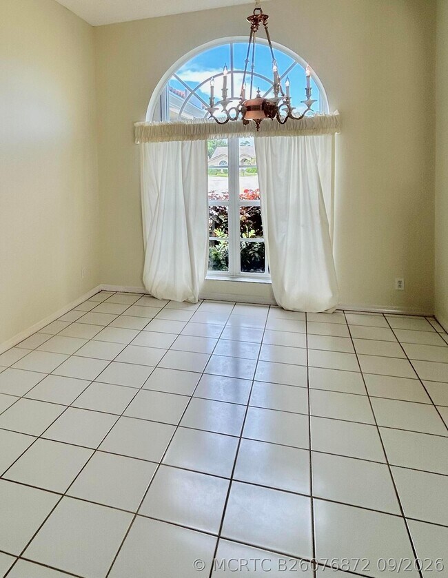 Foto del edificio - 1224 Lake Breeze Dr