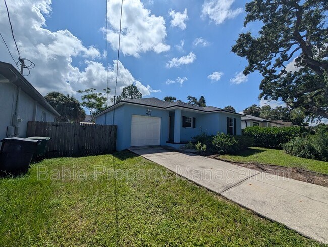 Foto del edificio - 7306 S West Shore Blvd