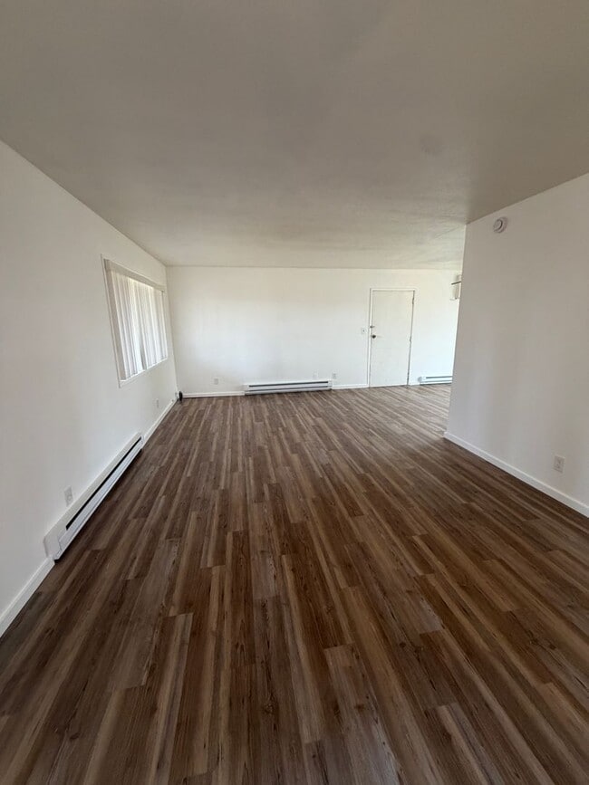 Building Photo - 8943 Craw Ln