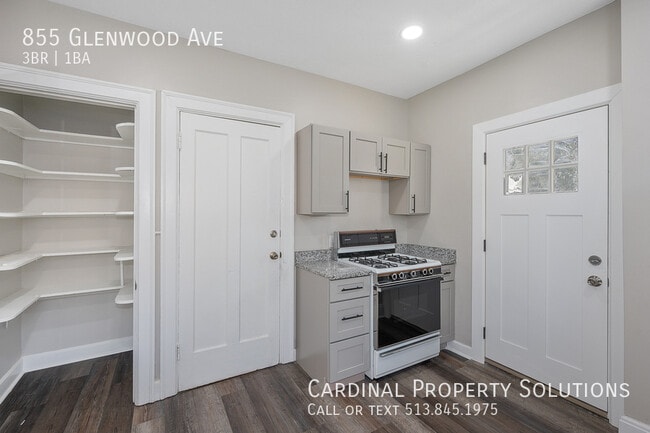 Building Photo - 3-Bedroom House in Avondale Near University!