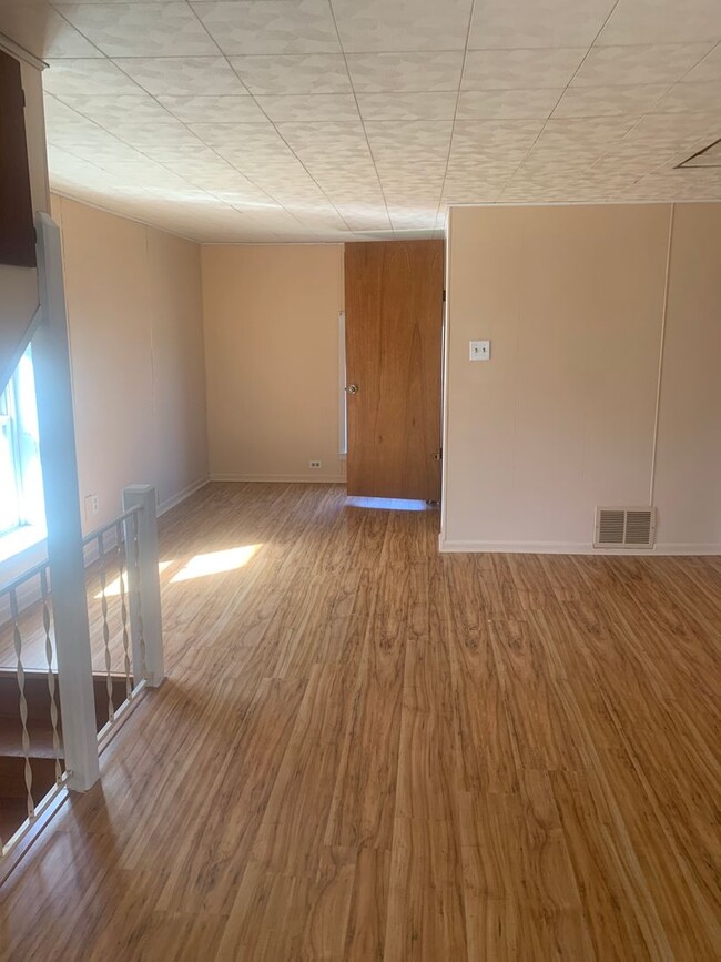 Building Photo - York Haven Farmhouse 2 Bedroom Northeaster...