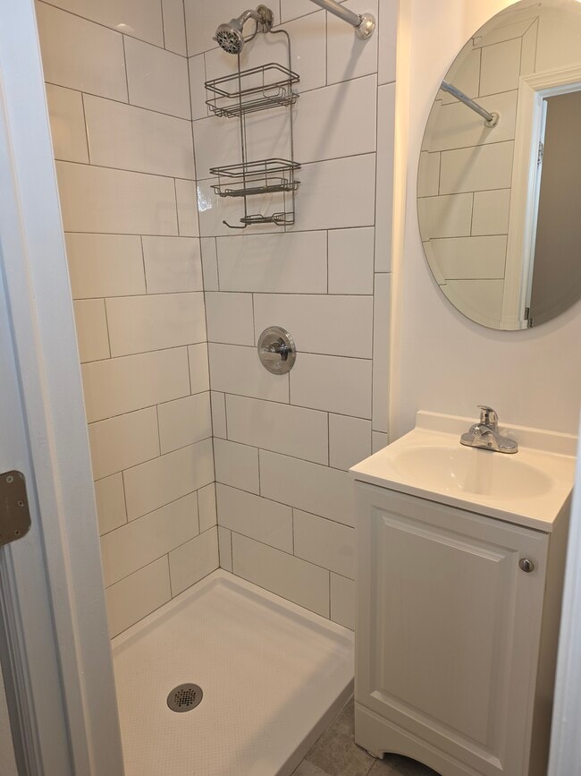 Building Photo - 161 Union Ave