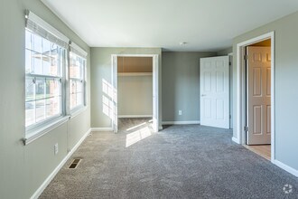 3 BR, 2.5 BA - Townhome, Upgraded - Woodbury Gardens Apartments & Townhomes