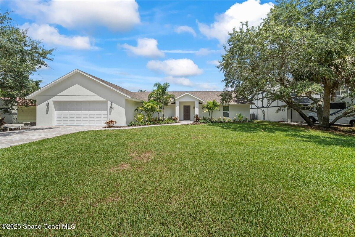Foto principal - 2060 Newfound Harbor Dr