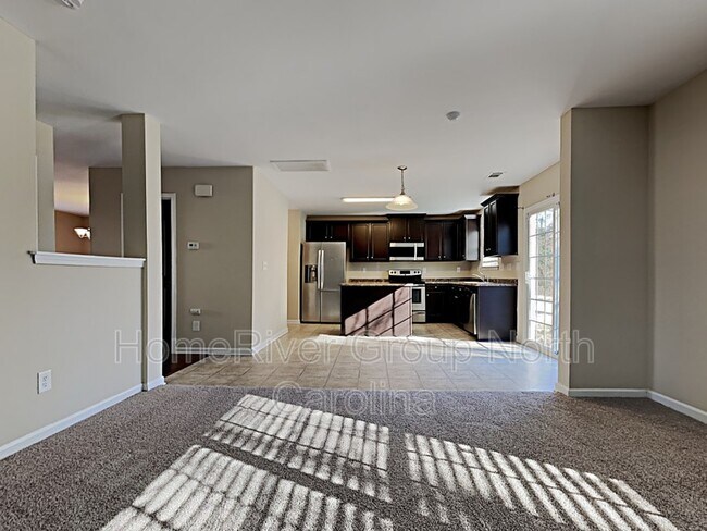 Building Photo - 2716 Golden Rose Lane