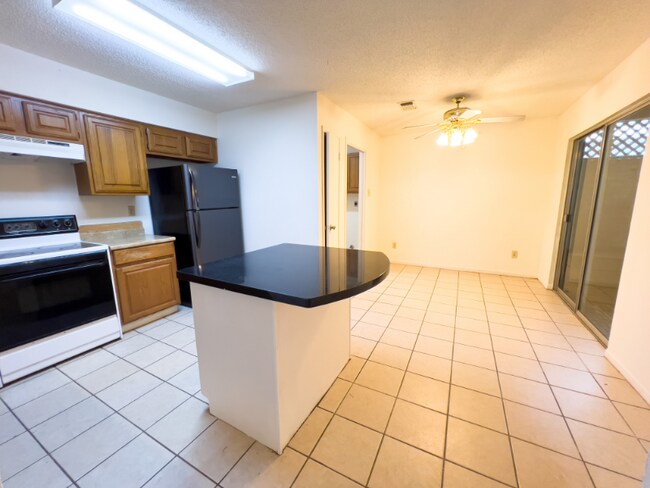 Foto del edificio - 2827 Waypark Dr