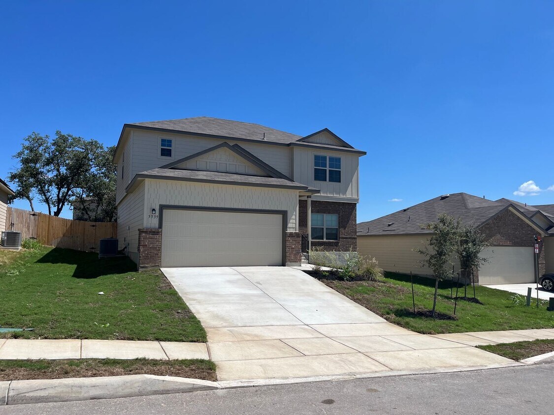 Primary Photo - New Home for Lease: Modern Comfort and Sty...