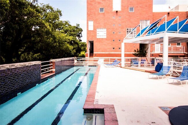 Foto del edificio - 4004 Montrose Blvd