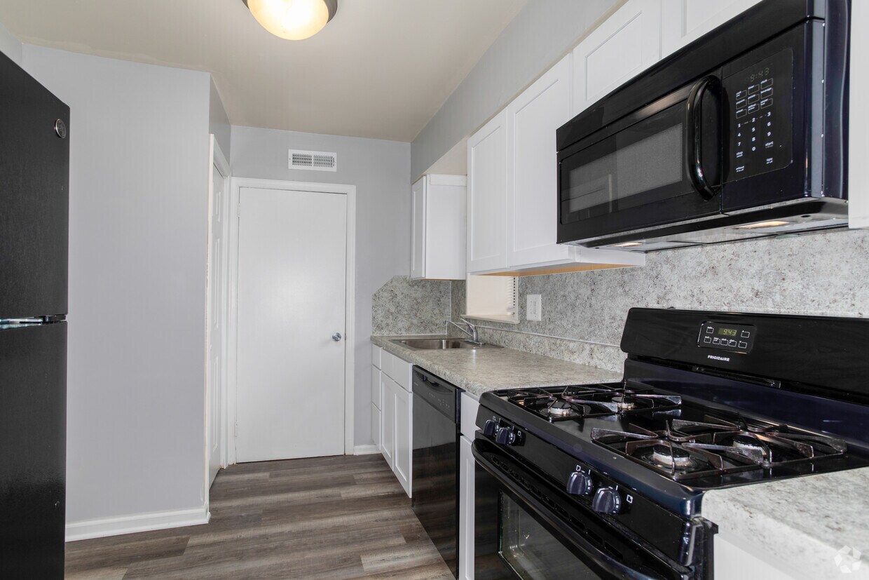 Brookshire Trace Townhomes & Duplexes Apartments in Philadelphia, PA