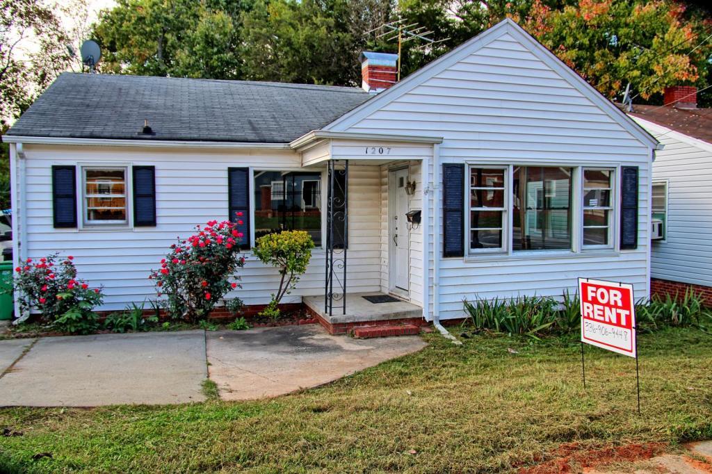 Primary Photo - 1207 N Centennial