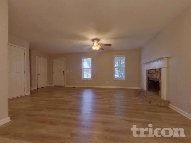 Foto del edificio - 104 Ivy Trace Ln