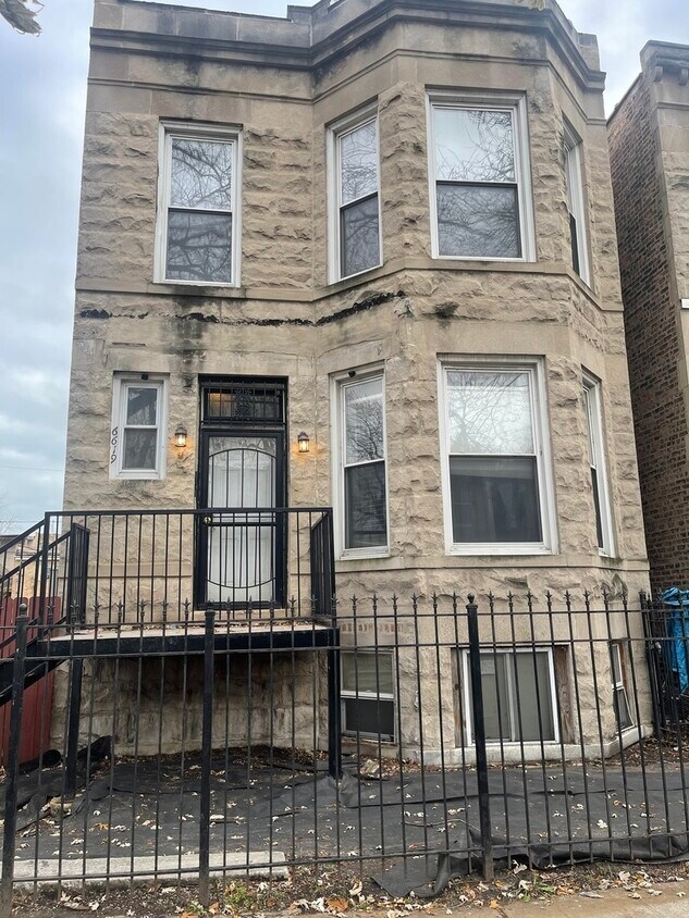 6619 S Rhodes Ave, Chicago, IL 60637 House Rental in Chicago, IL