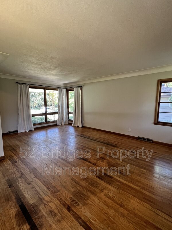 Foto del edificio - 3122 Shawnee Ave