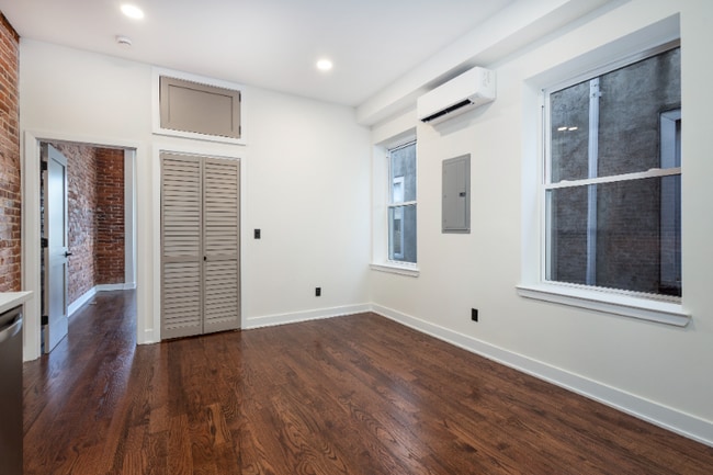 Photo - 1613 N 33rd St Apartment