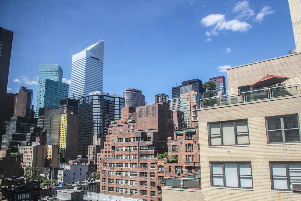 Foto principal - 333 E 49th St