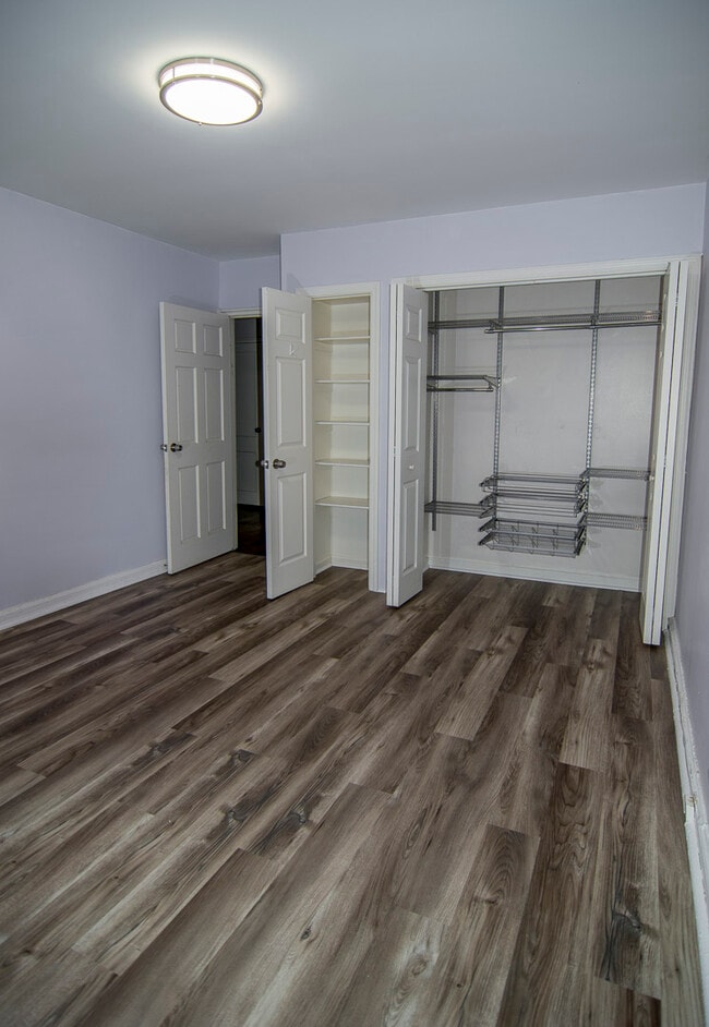 Building Photo - 1485 E Terrace Cir