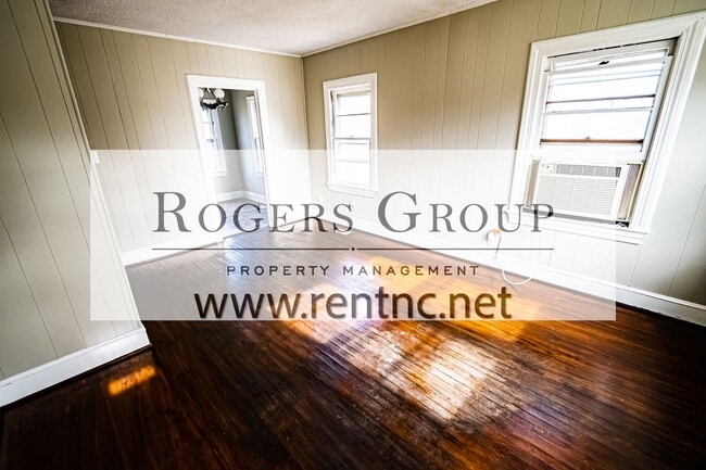 Building Photo - 1847 S Clearview Dr