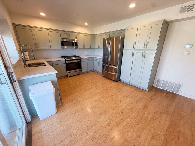 Foto del edificio - Stunningly Upgraded 3 Bed/2.5 Bath Home