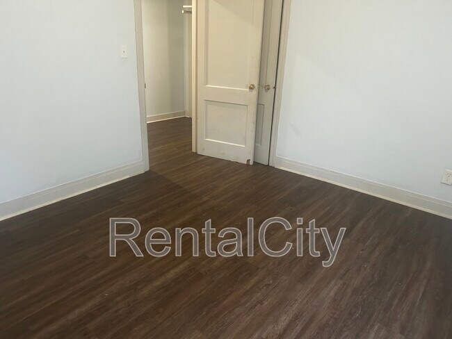 Foto del edificio - 200 N 28th Ave