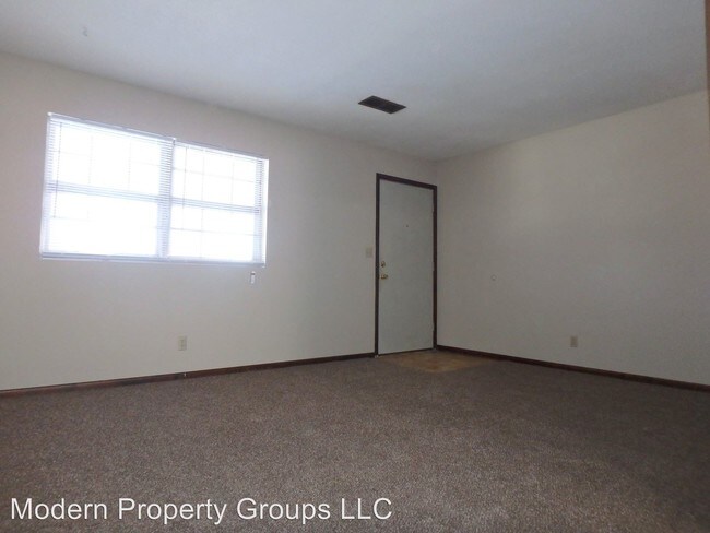 Building Photo - 2300 Sears Ct