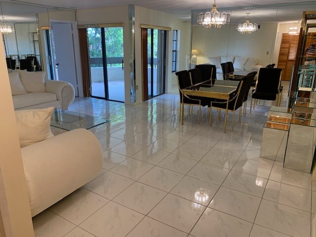 Foto del edificio - 8827 SW 123rd Ct