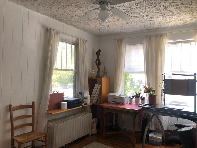 Foto del edificio - 106 Coleman Ave