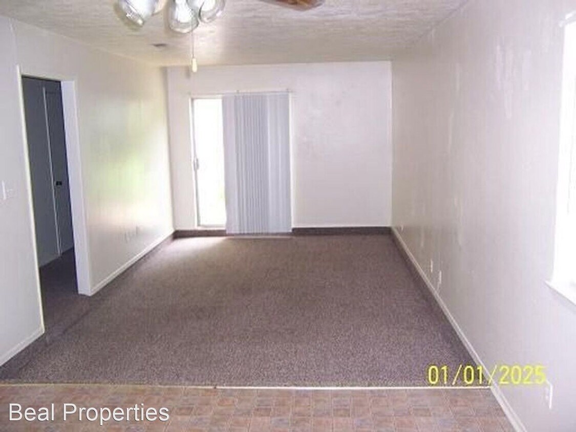 2 br, 1 bath House 1529 A Pineridge House for Rent in College