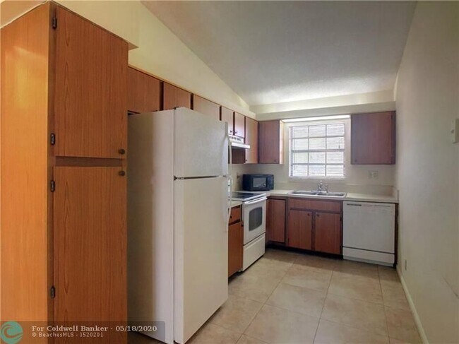 Foto del edificio - 301 Olivewood Pl