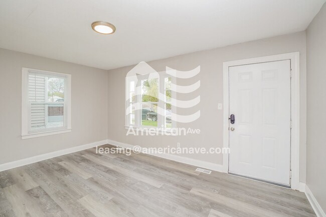 Building Photo - 3702 Garland Ave