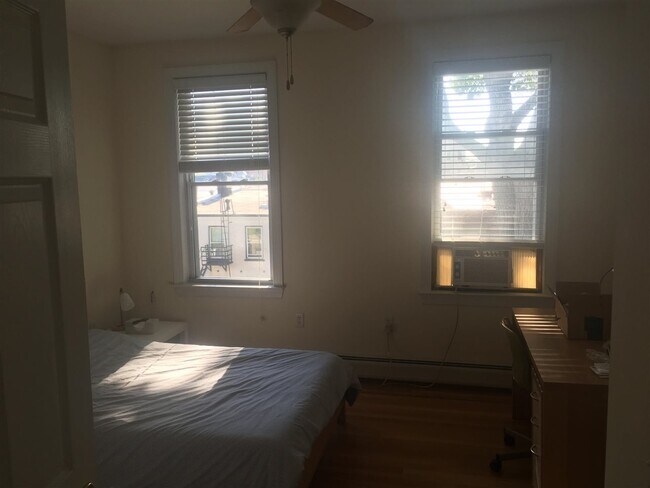 Foto del edificio - 630 Washington St