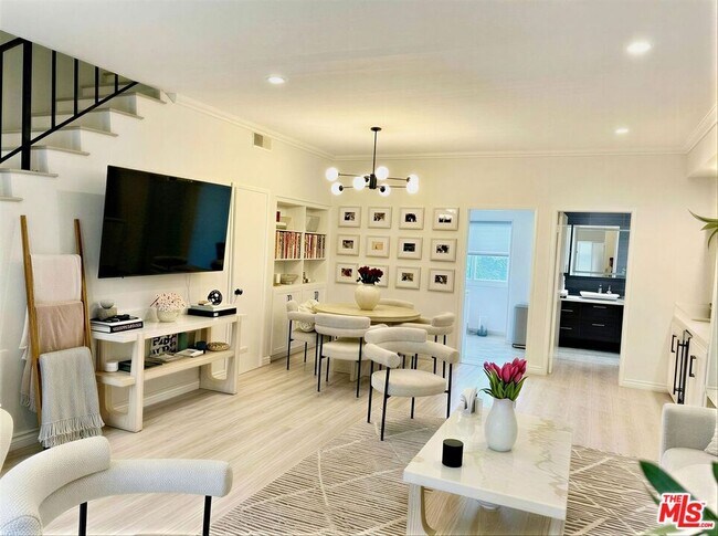 Foto del edificio - 5139 Balboa Blvd