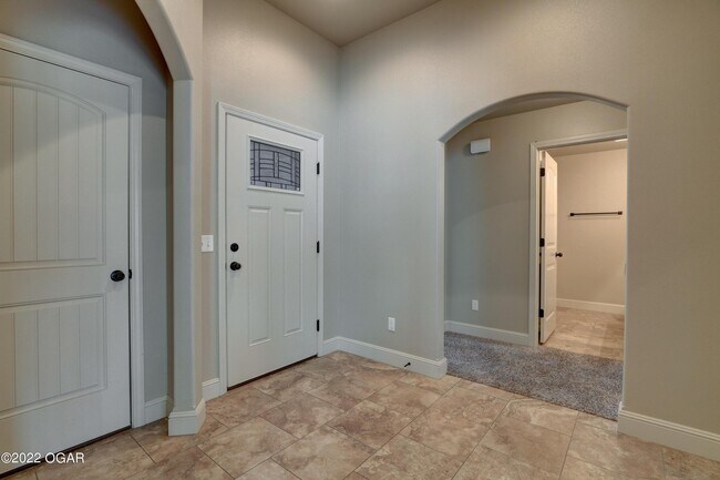 Foto del edificio - 1156 Heather Ln