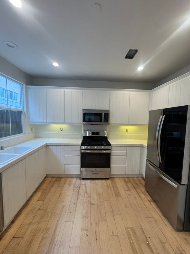 Foto del edificio - 1800 S Pacific Coast