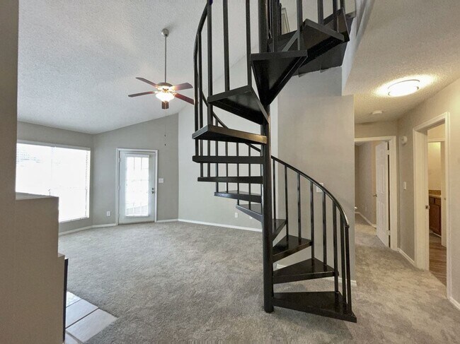 Foto del edificio - Lexington Farms Apartments