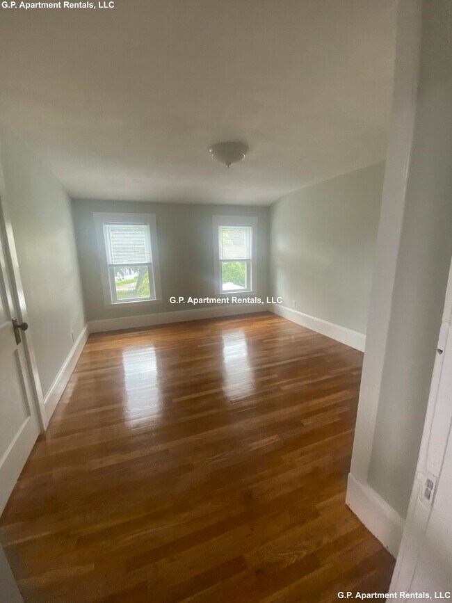 Foto del edificio - 835 Boston Rd