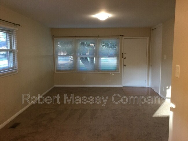 Building Photo - 3002 Boaires Ln