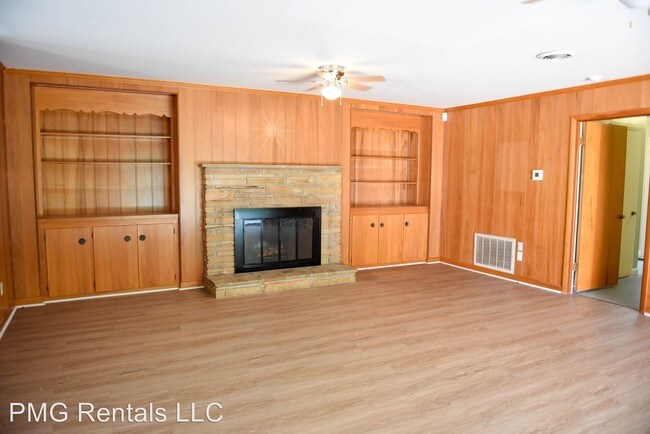 Building Photo - 402 Clairborne Ave