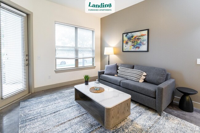 Foto del edificio - 5415 Maple Ave