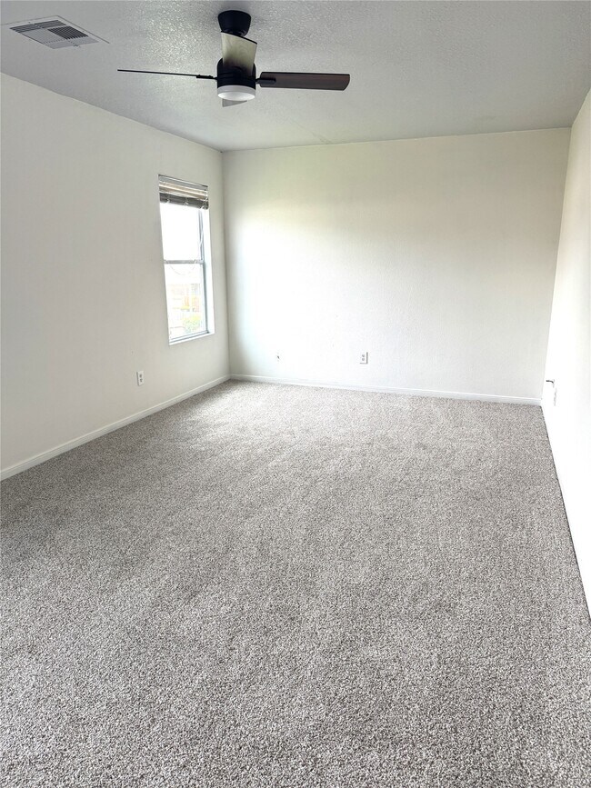 Building Photo - 5615 Darby Sq Trl