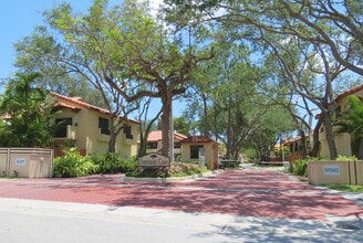 Building Photo - 7780 SW 102nd Ln