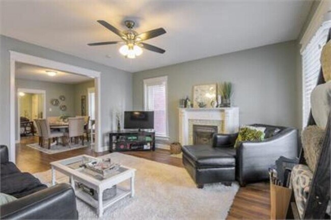 Foto del edificio - 2541 Cherry St