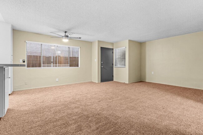 Foto del edificio - 1030 Grand Ave