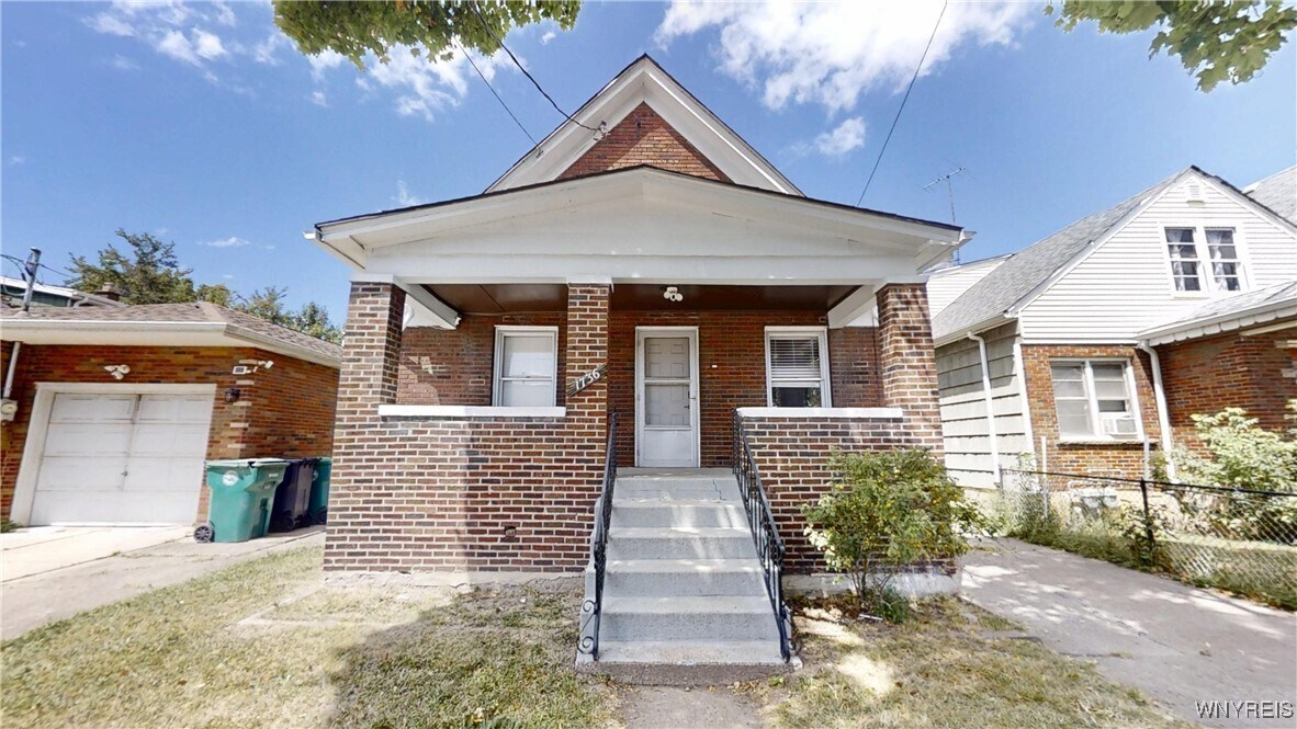 Primary Photo - 1736 Elmwood Ave