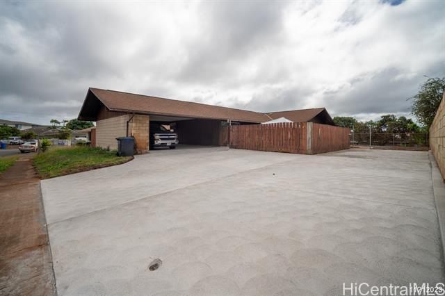 Primary Photo - 1521 Hooli Cir