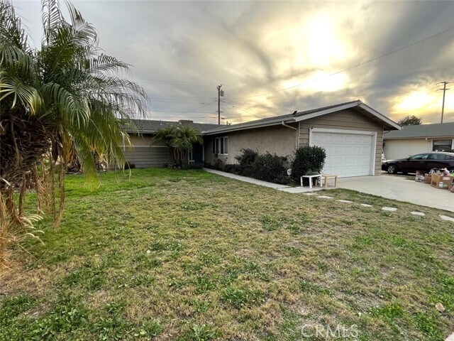 Building Photo - 6032 San Lorenzo Dr