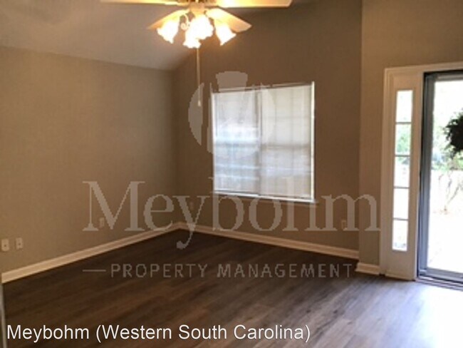 Building Photo - 3 br, 2 bath House - 159 Redbud Drive