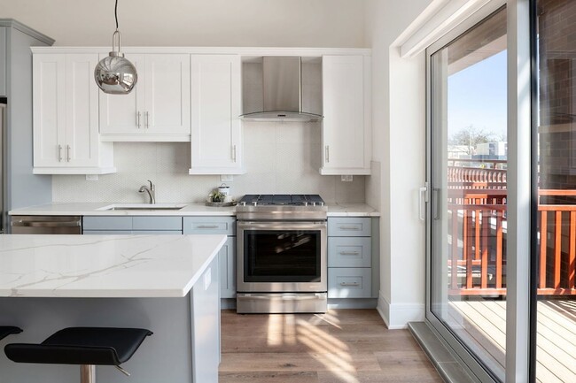 Foto del edificio - 6700 W North Avenue Unit 314