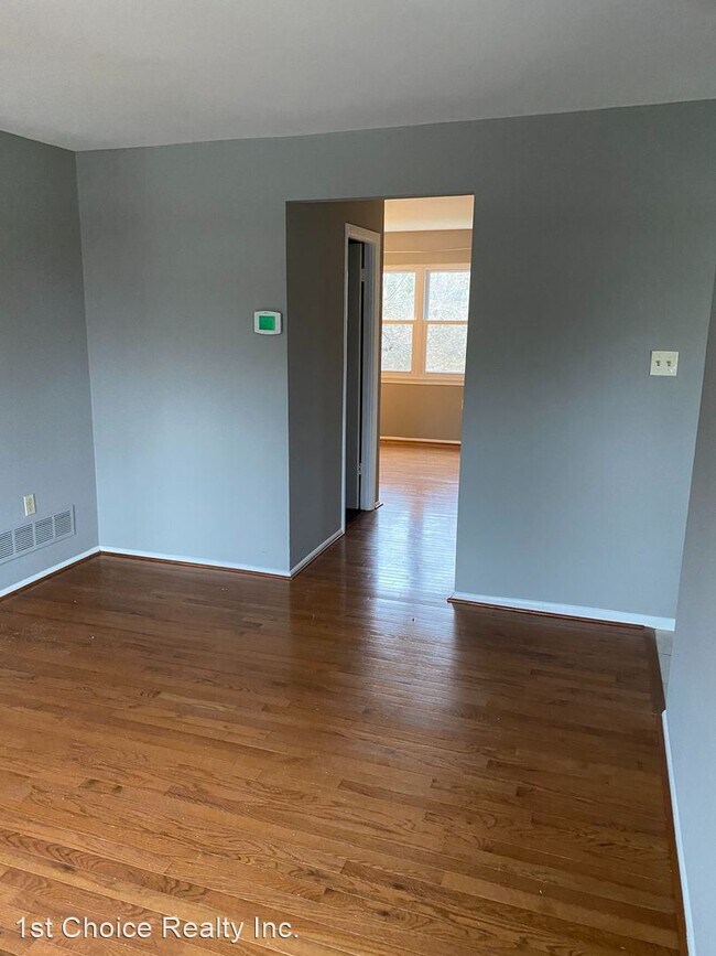 Building Photo - 3 br, 2.5 bath House - 464 Worthington Road