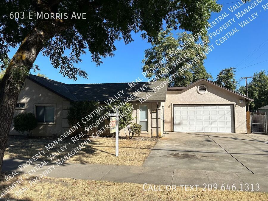 Foto principal - Spacious Modesto 3 Bedroom 2 Bath 2 Car Ga...